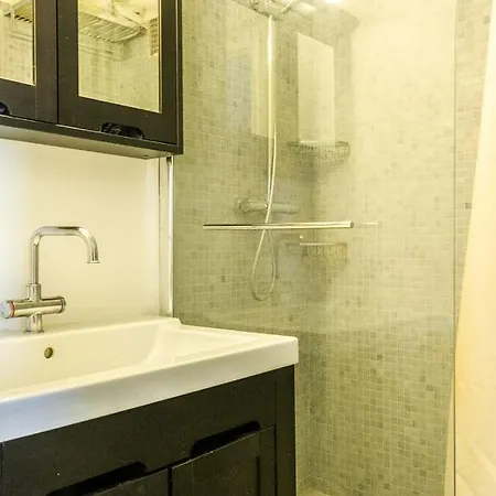 Superb Charming And Bright Apt Buttes Chaumont דירה